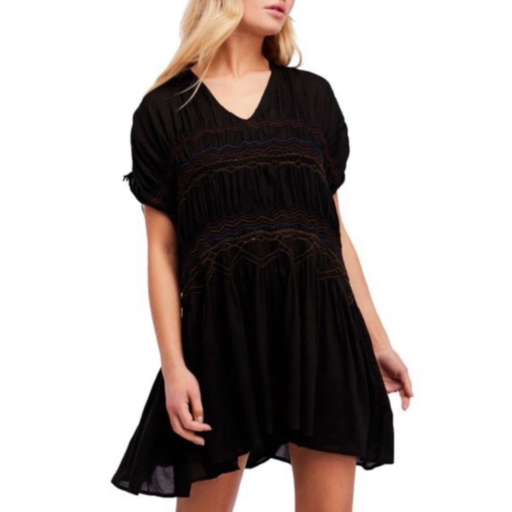 Free People Deep V-Neck Boho Dress Women’s Size XS Short Sleeve Black EUC